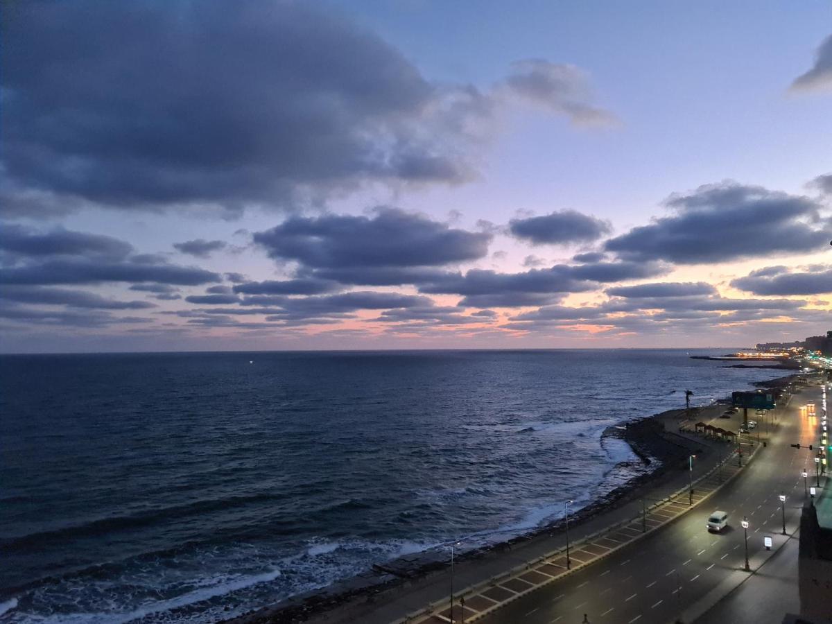 Hyat Hostel & Suites Alexandria Luaran gambar